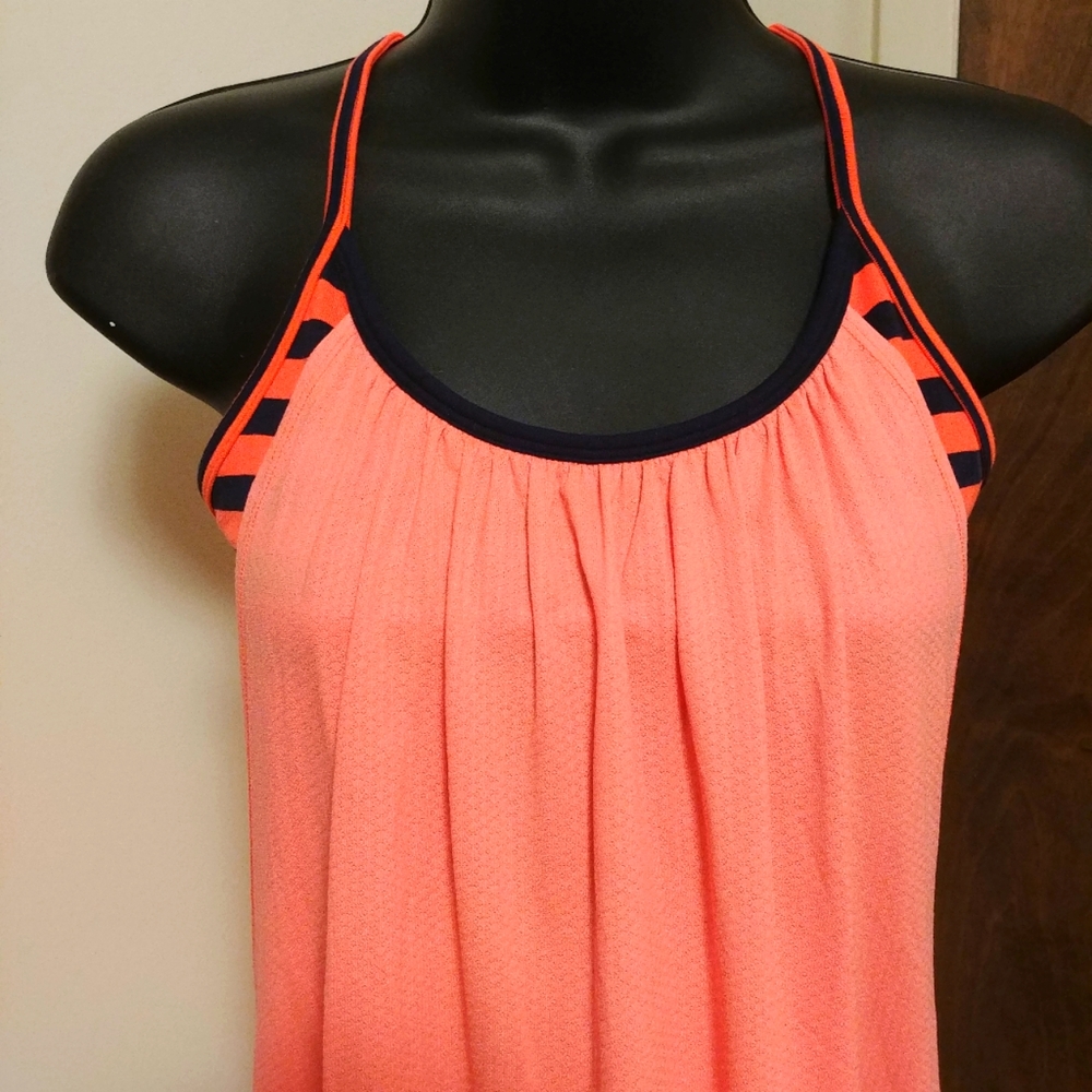 Lululemon athletic top - Picture 2 of 7